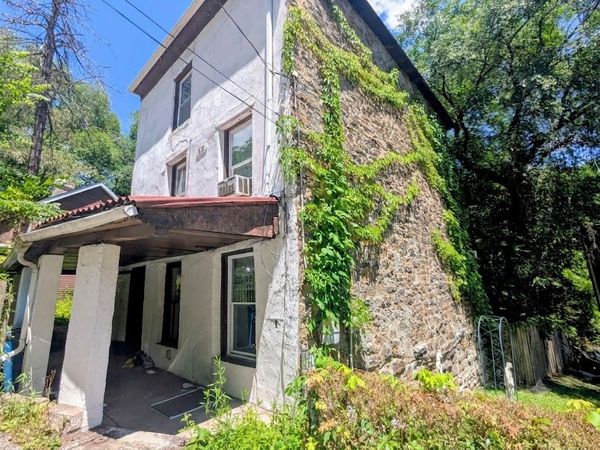 132 Leneake St, Turtle Creek, PA 15145