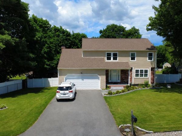 2 Farmington Road, Nashua, NH 03060