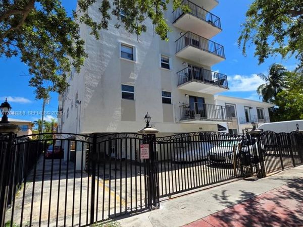 990 Biarritz Dr , Unit 303, Miami Beach, FL 33141