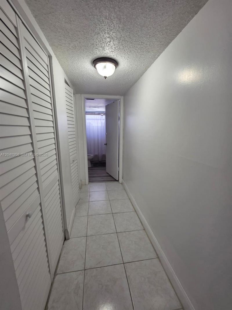 990 Biarritz Dr , Unit 303, Miami Beach, FL 33141 Photo