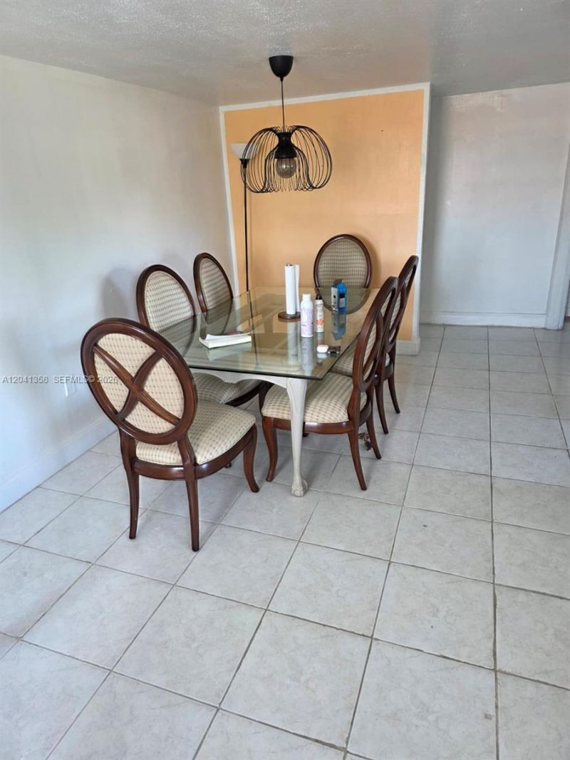 990 Biarritz Dr , Unit 303, Miami Beach, FL 33141 Photo