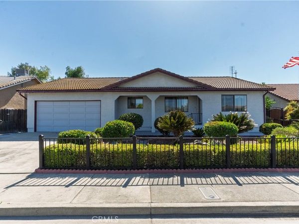 2115 S 11th Street, Los Banos, CA 93635