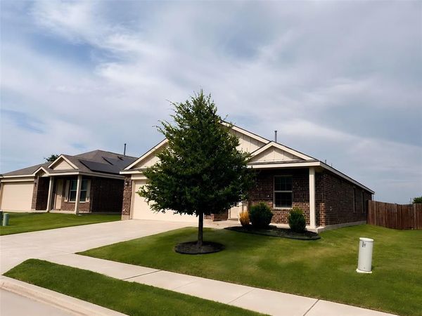 405 Laurenbrooke Drive, Anna, TX 75409
