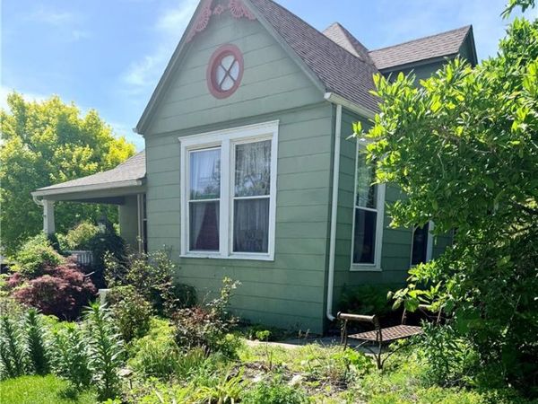 547 Main Street, Weston, MO 64098
