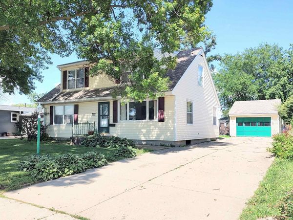 1806 S 6Th Street, Marshalltown, IA 50158