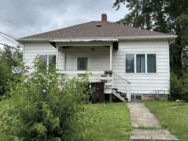 215 W Clay Street, Osceola, IA 50213