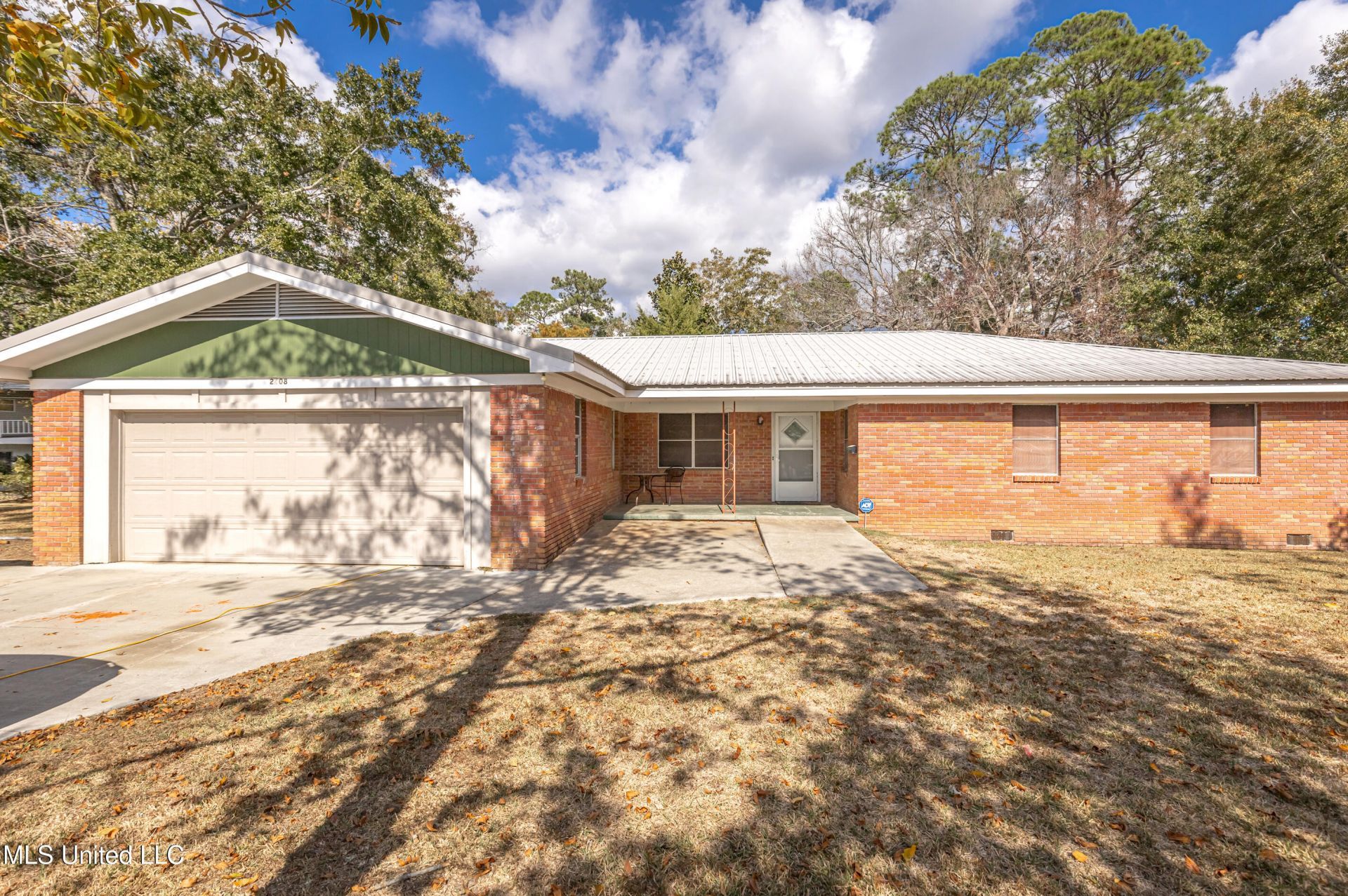 2408 Callie Road, Gautier, MS 39553 Main Photo