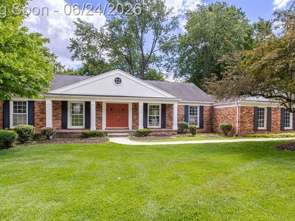 710 Basswood Drive, Rochester Hills, MI 48309