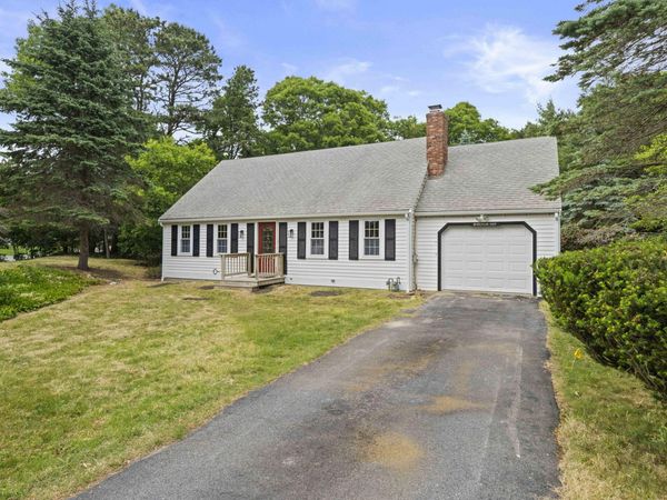 6 Nathans Way, Osterville, MA 02655