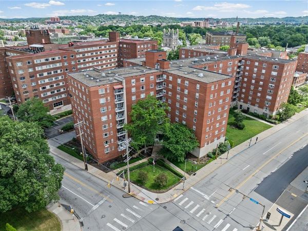 4601 Fifth, Unit 221, Pittsburgh, PA 15213