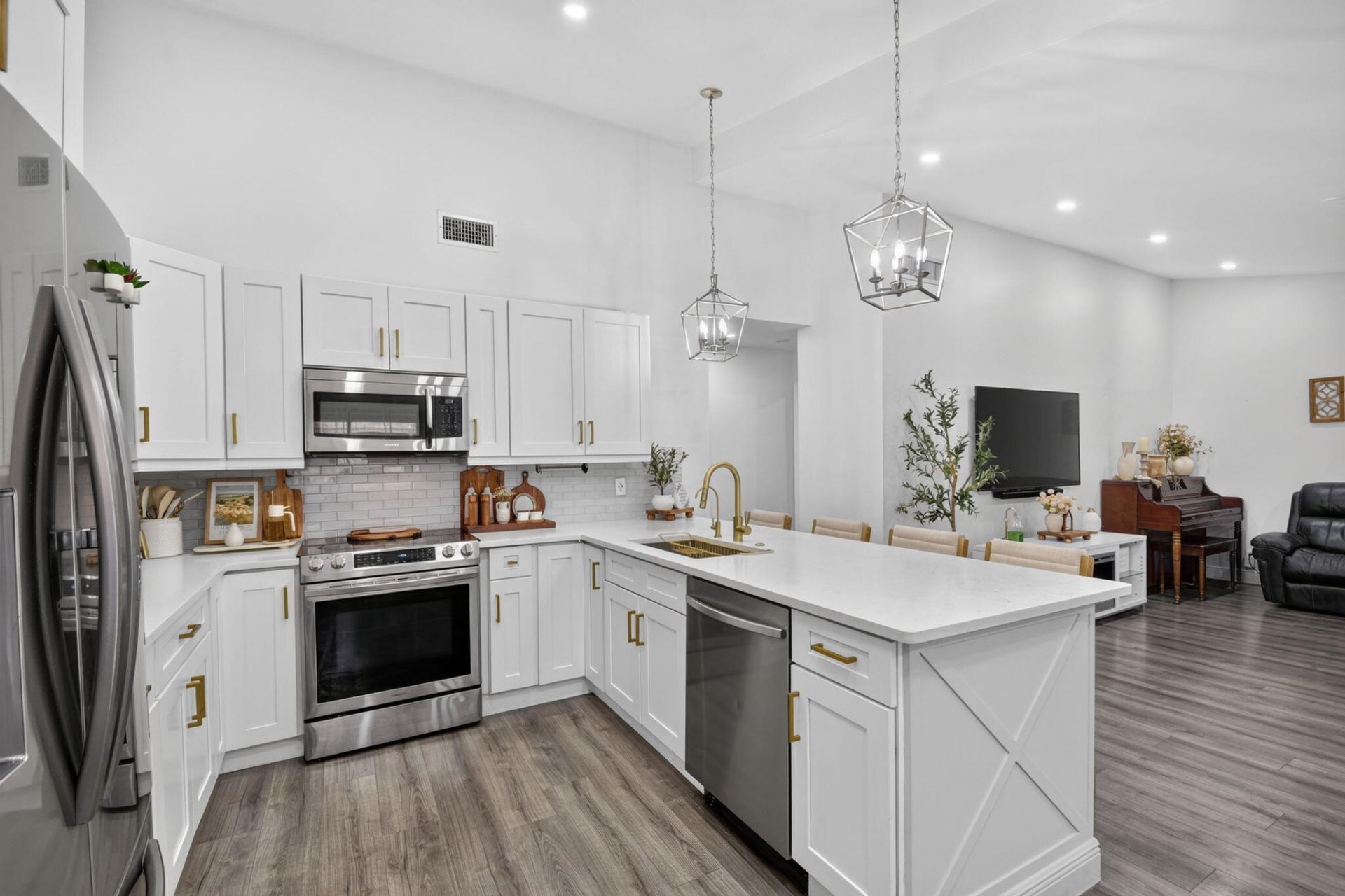 414 Springdale Circle, Palm Springs, FL 33461 Photo