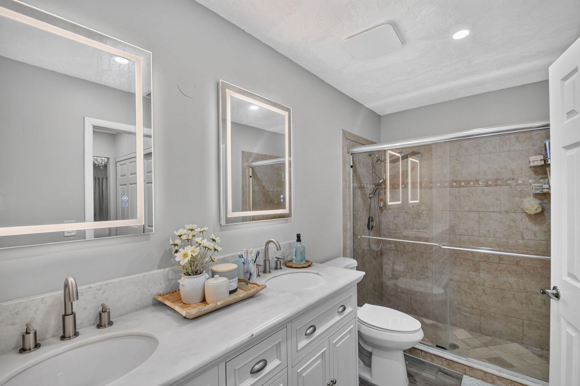 414 Springdale Circle, Palm Springs, FL 33461 Photo