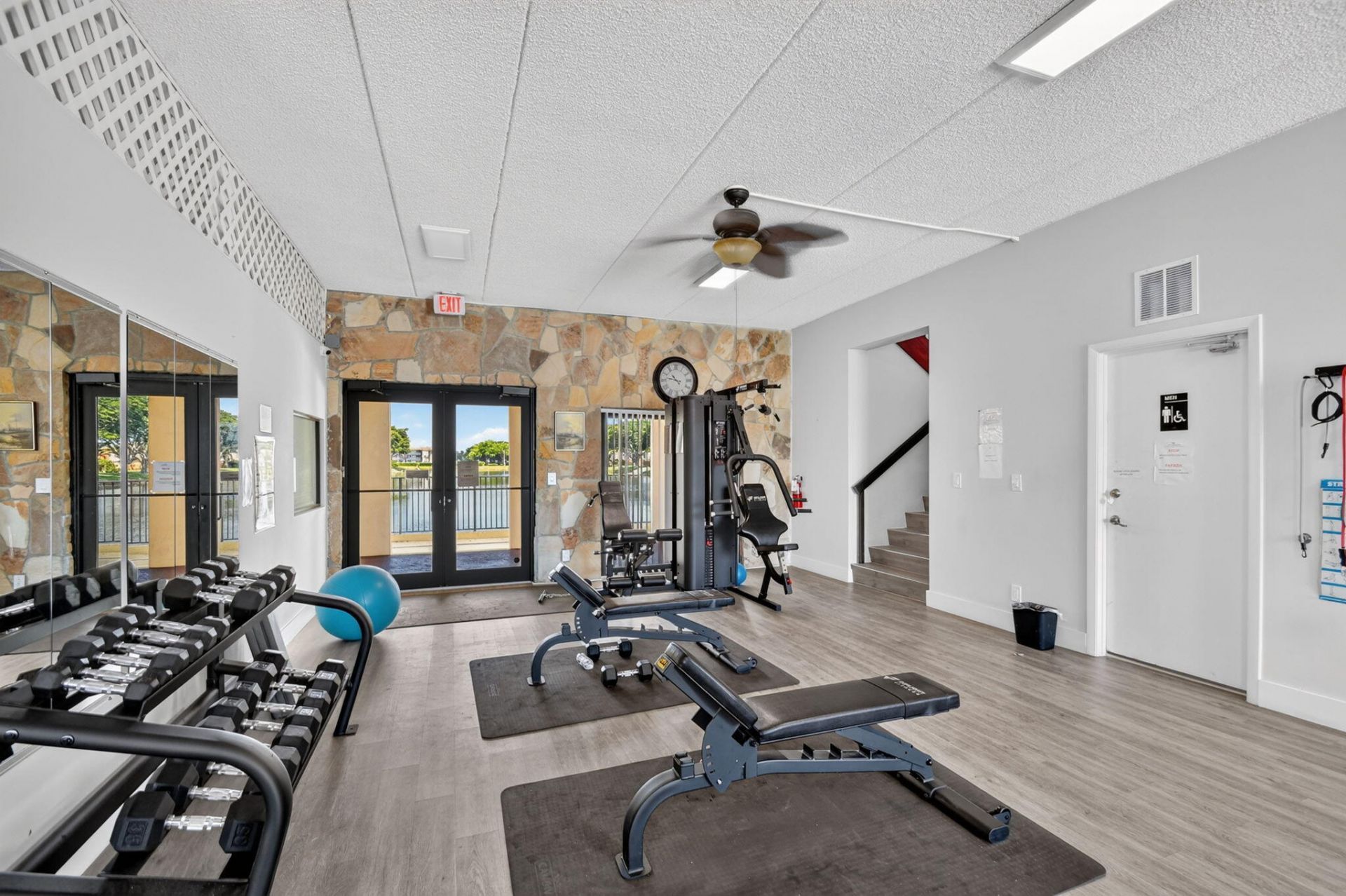 414 Springdale Circle, Palm Springs, FL 33461 Photo