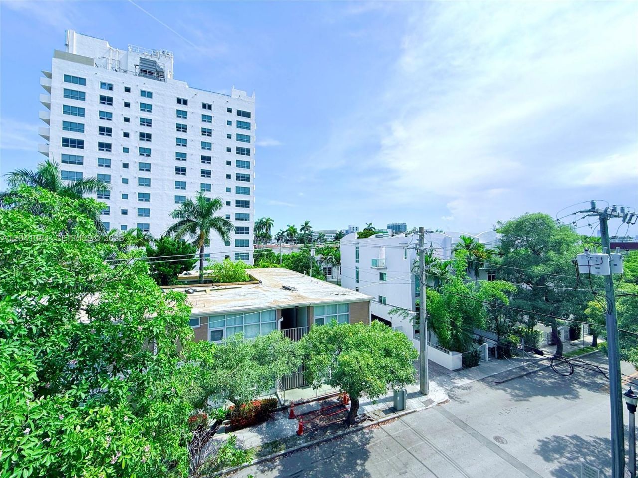 1900 Meridian Ave, Unit 403, Miami Beach, FL 33139 Photo
