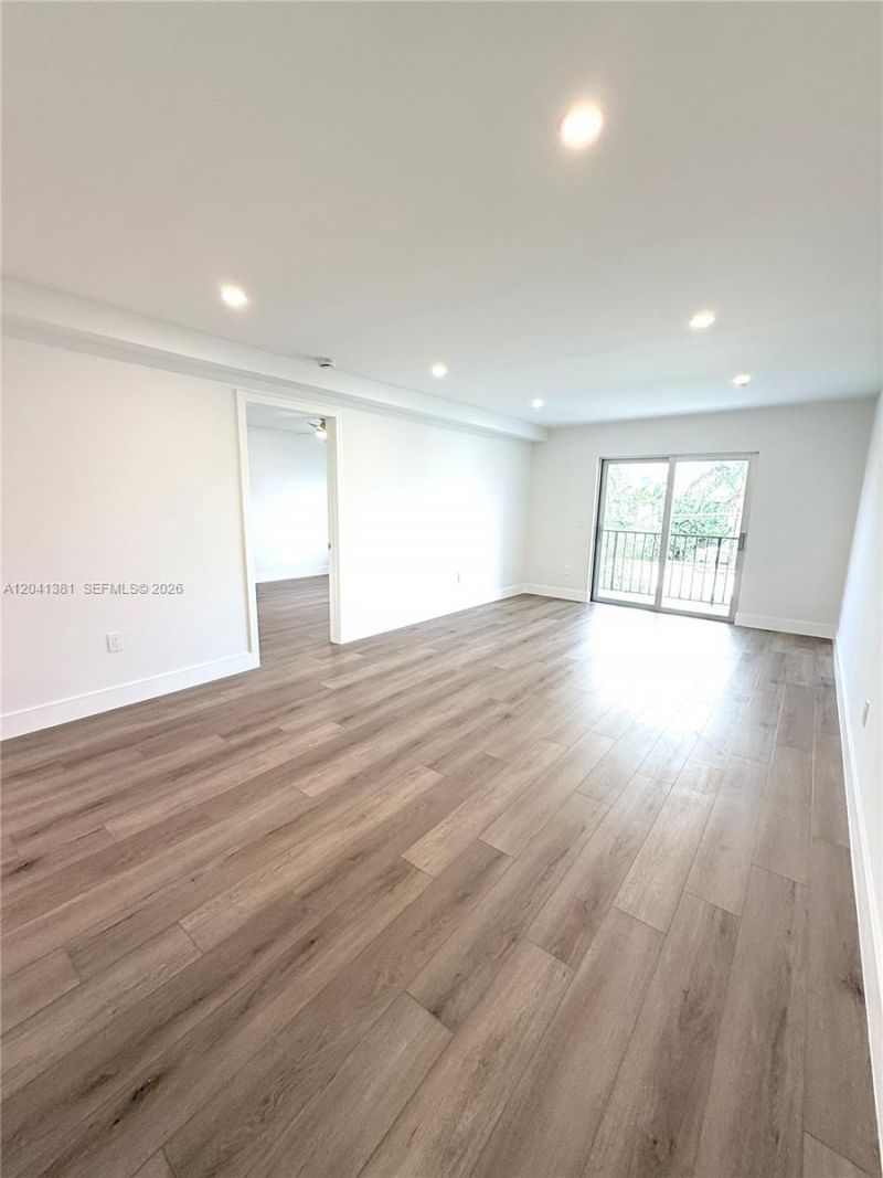 1900 Meridian Ave, Unit 403, Miami Beach, FL 33139 Photo
