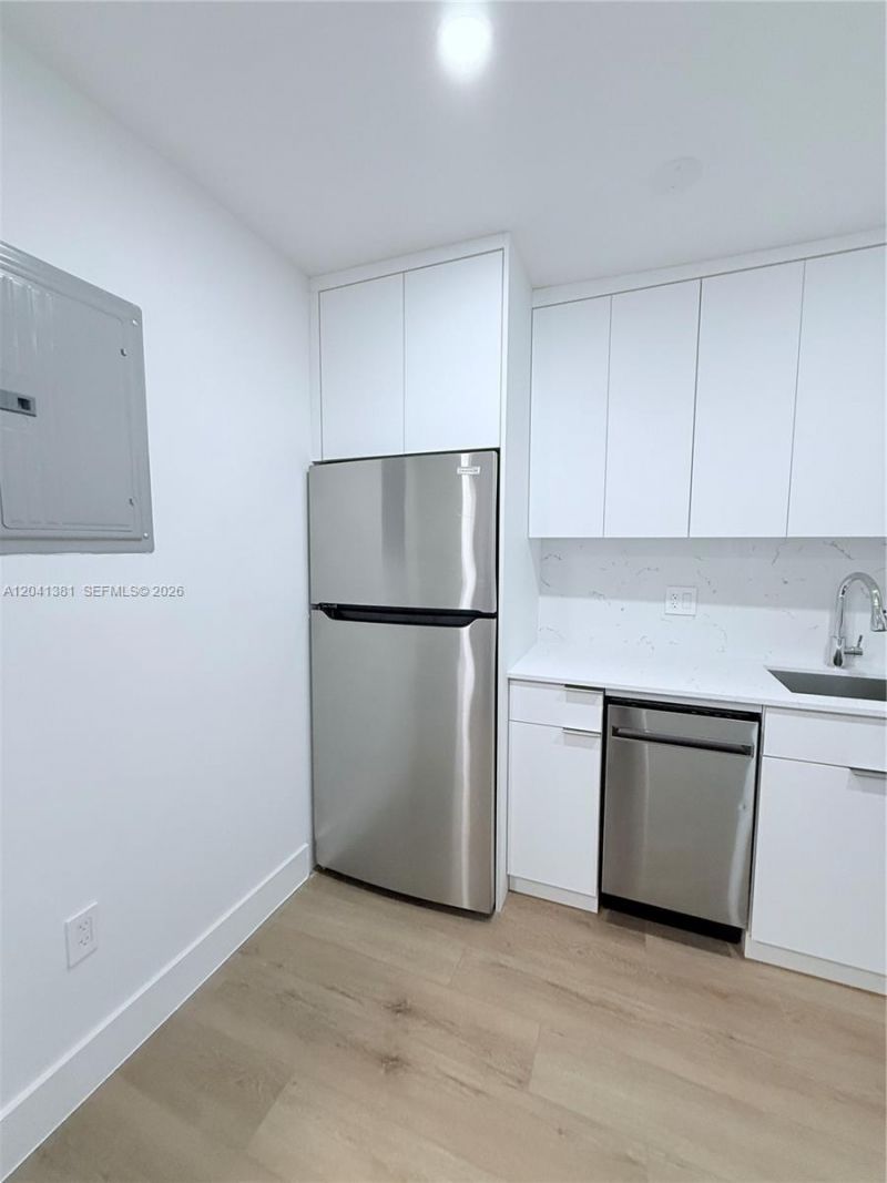 1900 Meridian Ave, Unit 403, Miami Beach, FL 33139 Photo