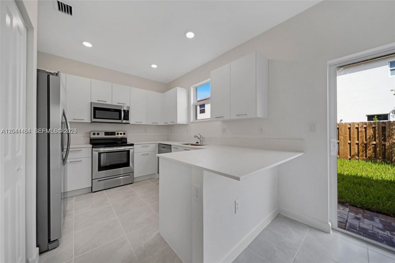 12620 NW 23rd Pl , Miami, FL 33167 Photo