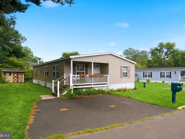 7001 HUBER DRIVE , MORRISVILLE, PA 19067