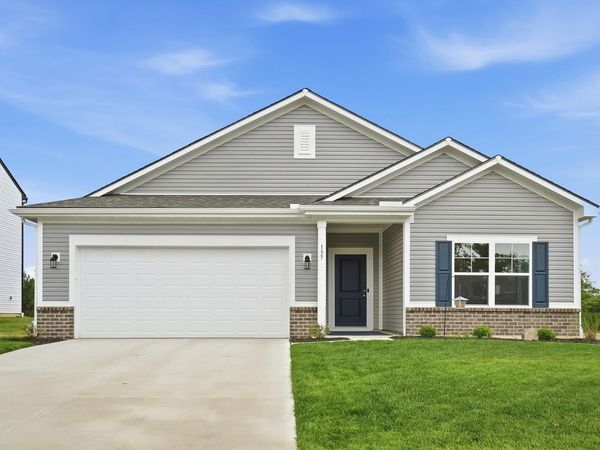 137 Evergreen Way, Brookville, OH 45309