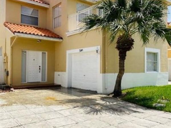 3145 N 37th Avenue, Hollywood, FL 33021