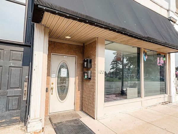 122 N 5TH Street, Quincy, IL 62301
