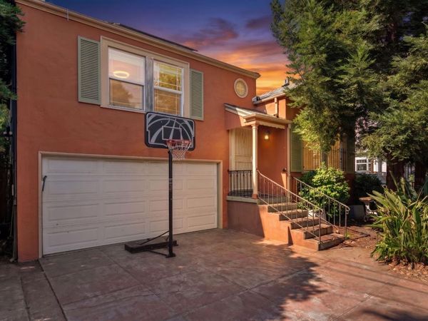 728 W Acacia St, Stockton, CA 95203