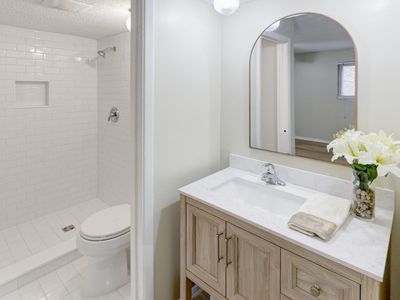 805 Andrea Lane, Hanahan, SC 29410