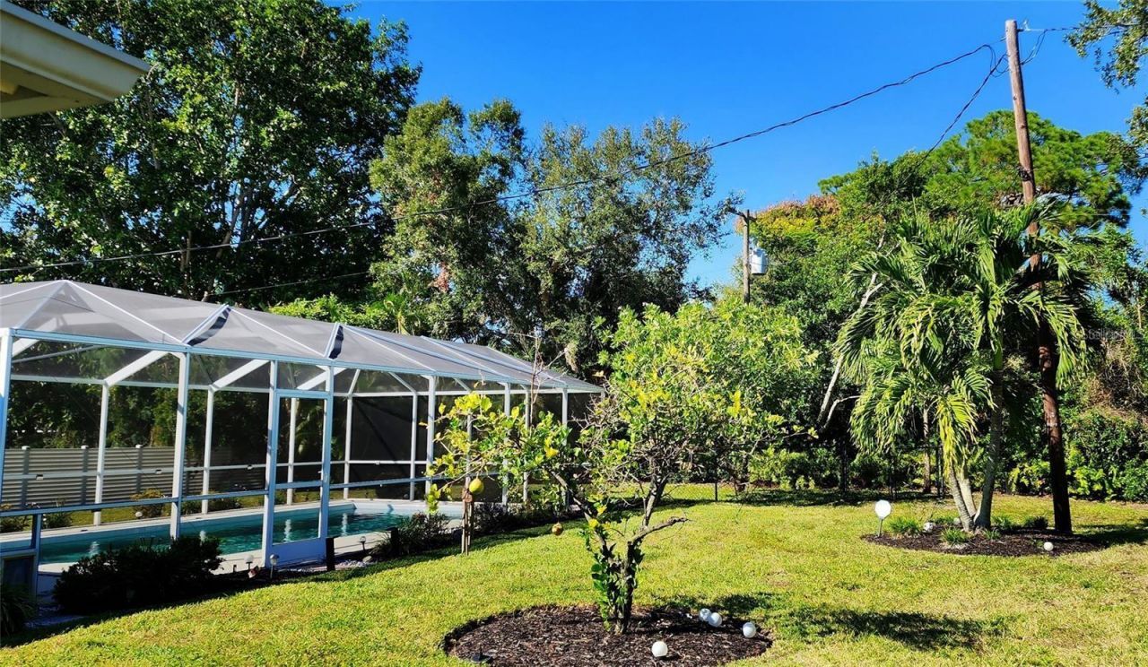 329 Bernard Avenue, Sarasota, FL 34243 Photo