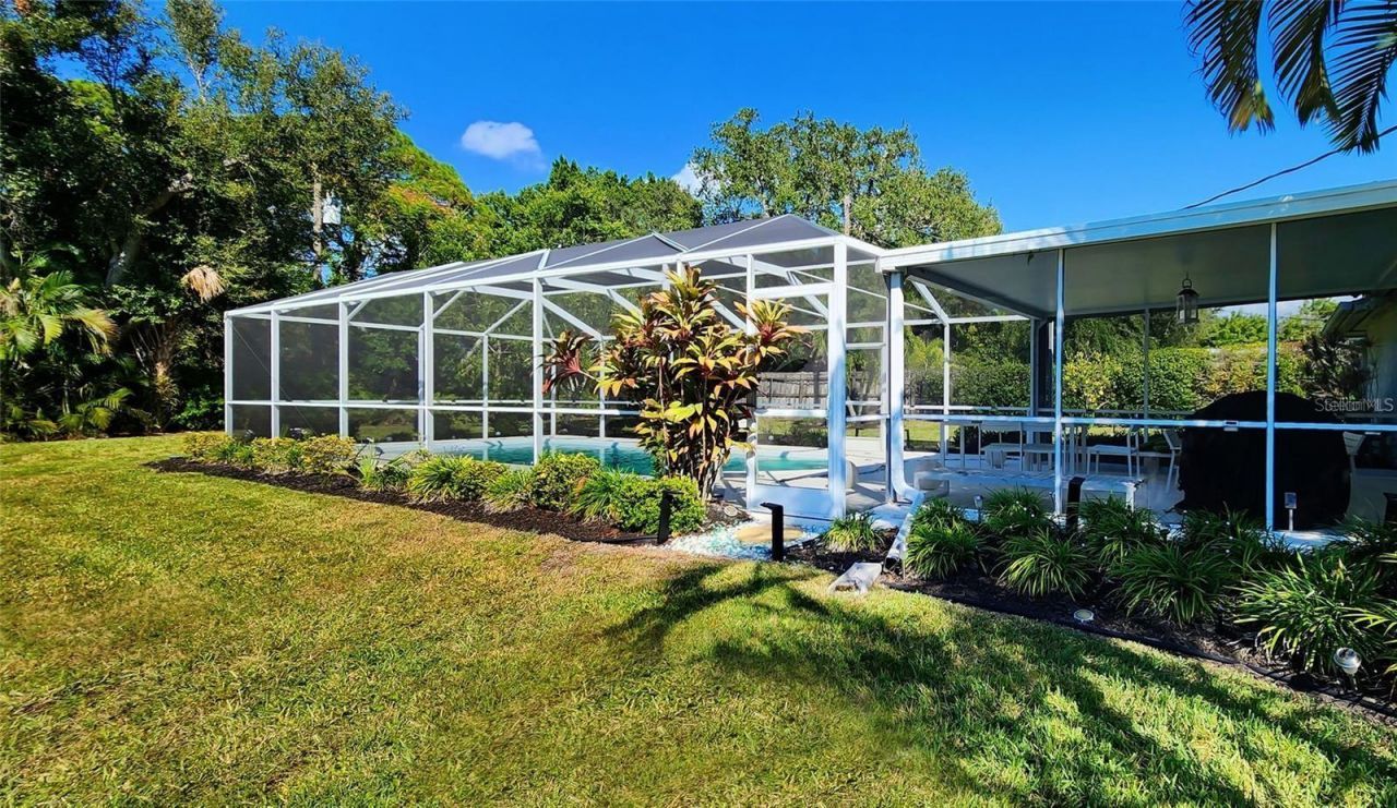 329 Bernard Avenue, Sarasota, FL 34243 Photo