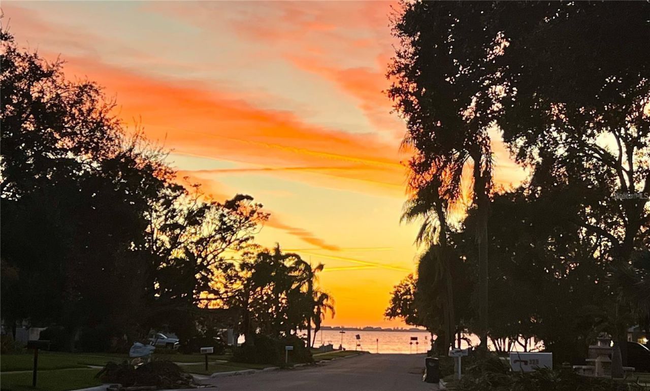329 Bernard Avenue, Sarasota, FL 34243 Photo