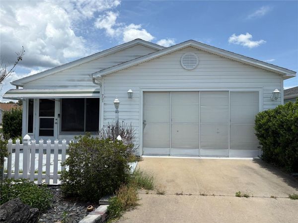 731 DUMAS STREET , LADY LAKE, FL 32159