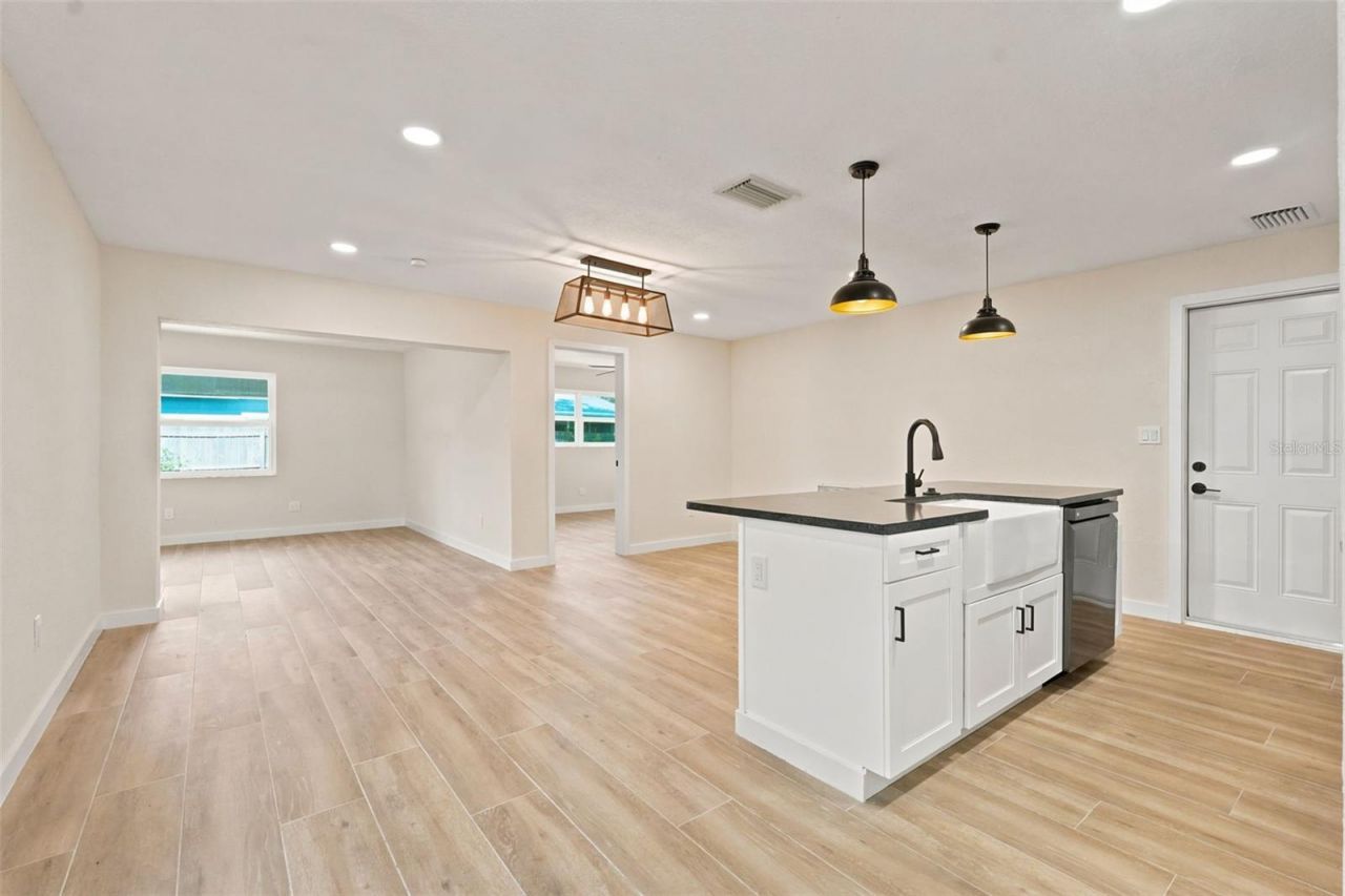 4700 Chancellor Street Ne, Saint Petersburg, FL 33703 Photo