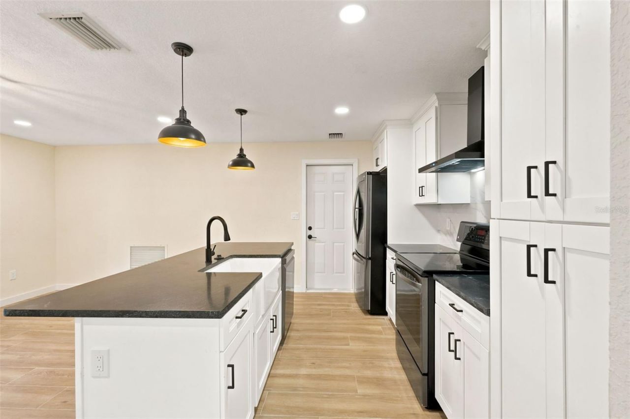 4700 Chancellor Street Ne, Saint Petersburg, FL 33703 Photo
