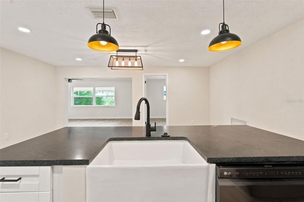 4700 Chancellor Street Ne, Saint Petersburg, FL 33703 Photo