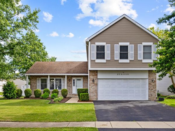 25W055 Canary Court, Naperville, IL 60540
