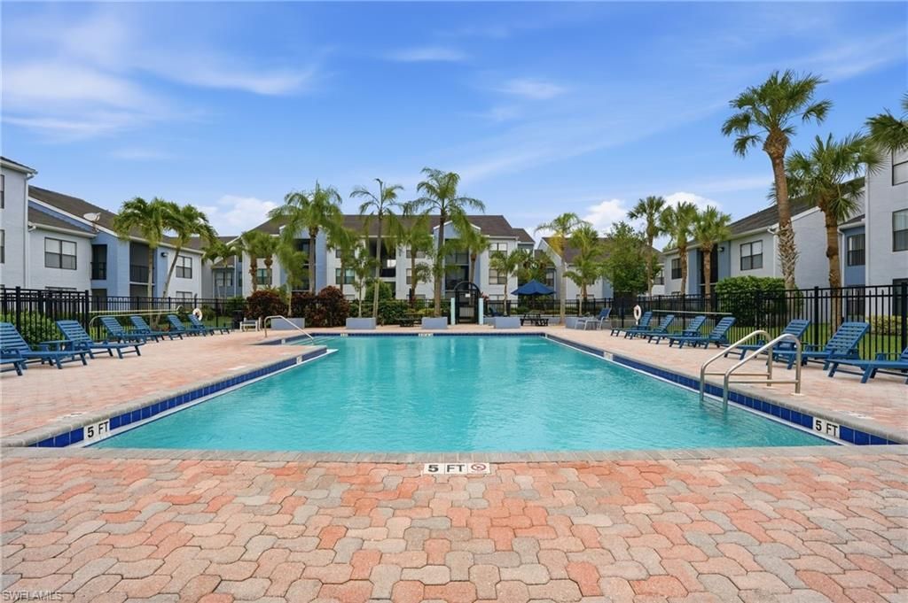 13515 Eagle Ridge Dr, Unit 525, Fort Myers, FL 33912 Photo