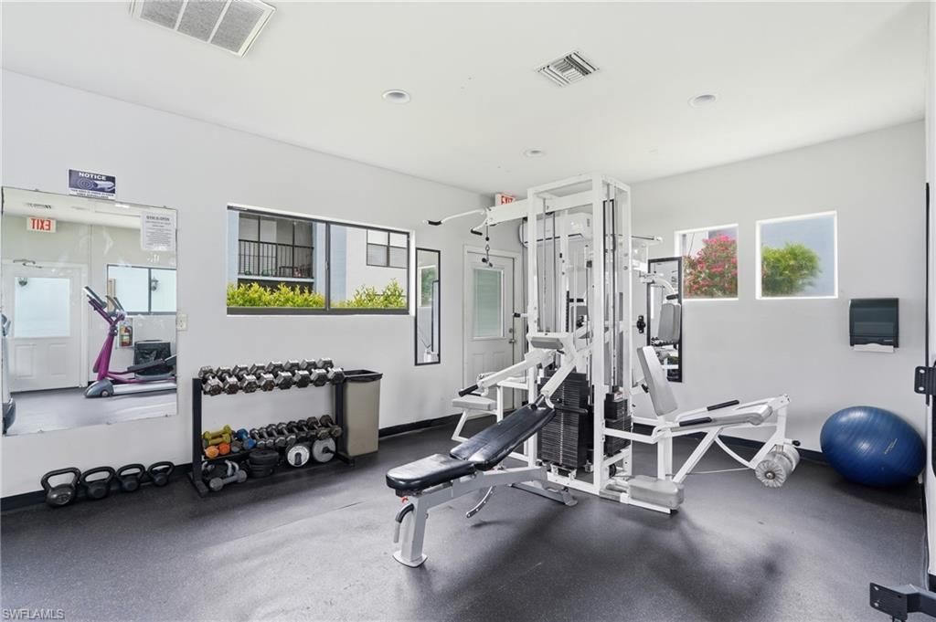 13515 Eagle Ridge Dr, Unit 525, Fort Myers, FL 33912 Photo