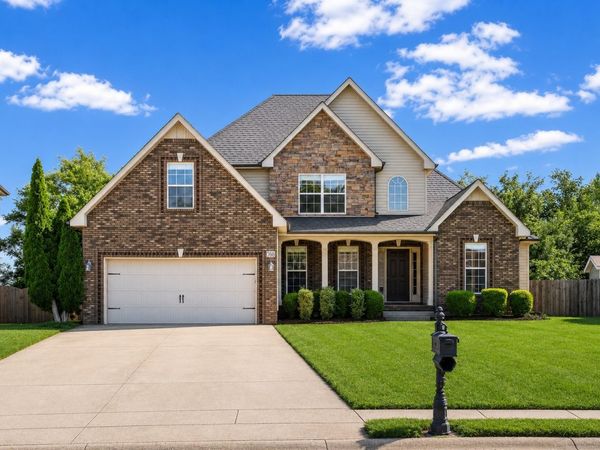 1768 Apache Way , Clarksville, TN 37042