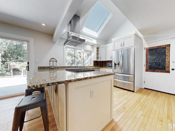 285 Wooding Hill, Bethany, CT 06524