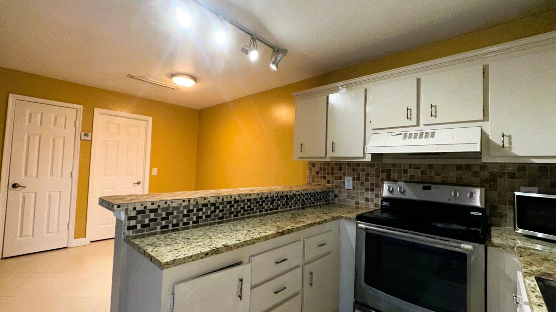 303 Waterview Drive, Palm Springs, FL 33461 Photo