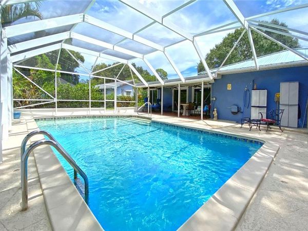 1325 42nd Avenue, Vero Beach, FL 32960