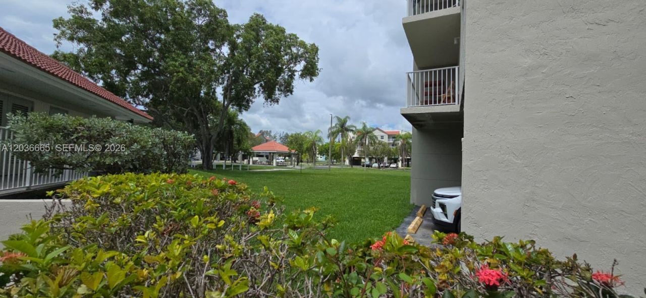 8200 SW 210th St , Unit 212, Cutler Bay, FL 33189 Photo