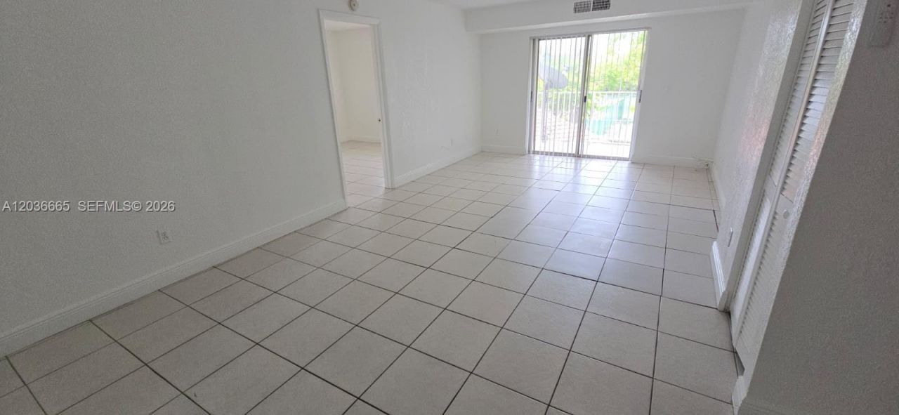 8200 SW 210th St , Unit 212, Cutler Bay, FL 33189 Photo