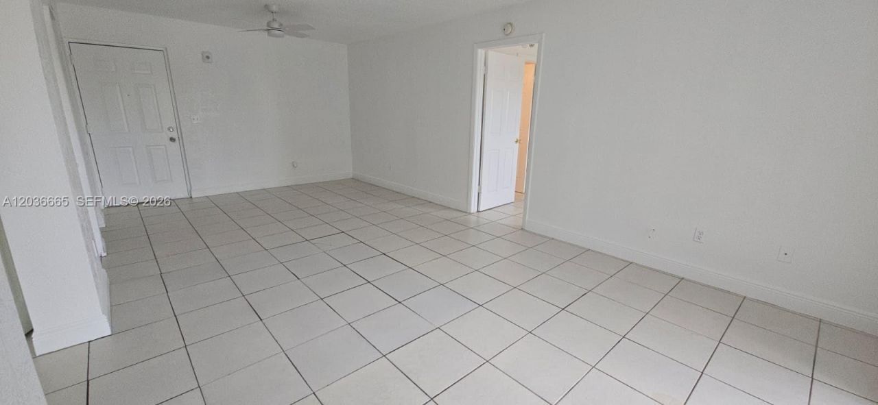 8200 SW 210th St , Unit 212, Cutler Bay, FL 33189 Photo