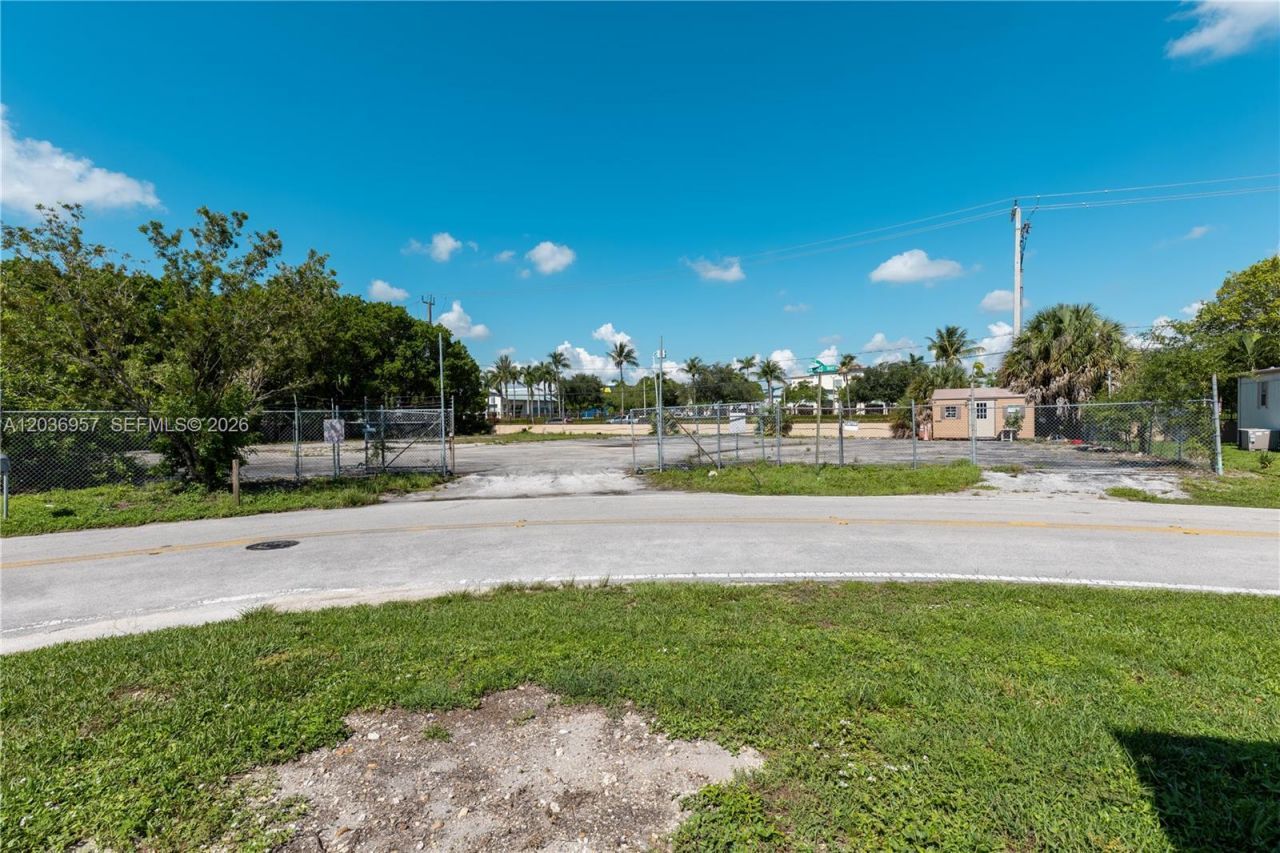 311 NW 135th Way , Plantation, FL 33325 Photo