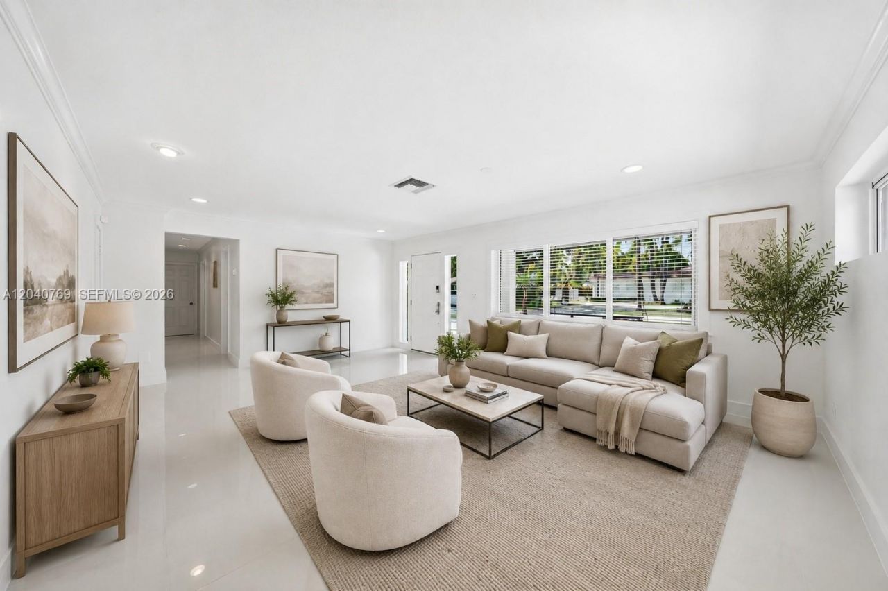 8240 SW 150 Dr , Palmetto Bay, FL 33158 Photo