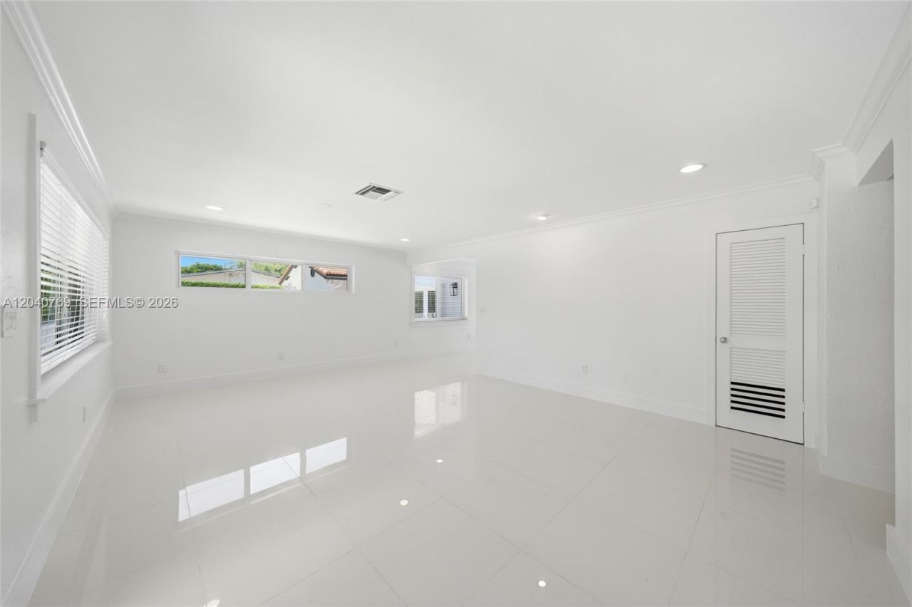 8240 SW 150 Dr , Palmetto Bay, FL 33158 Photo