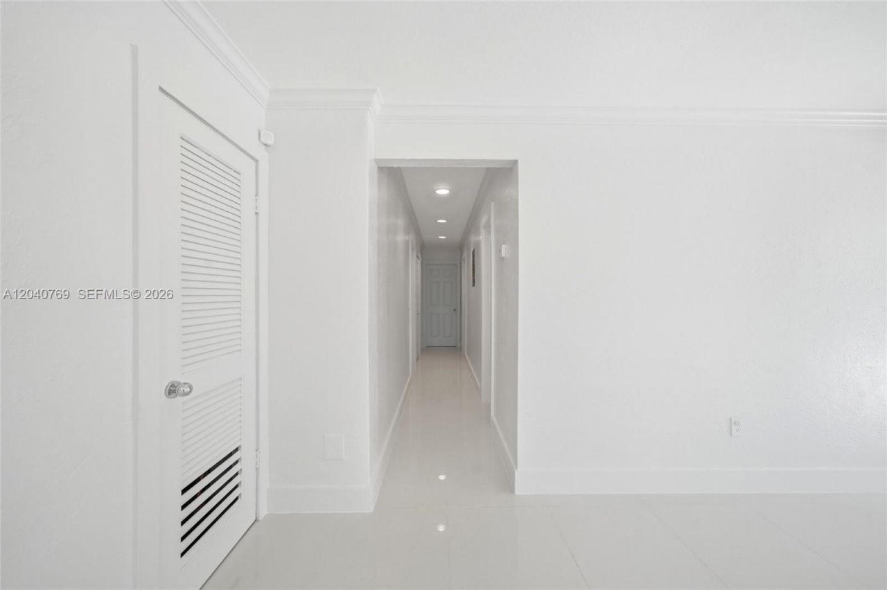 8240 SW 150 Dr , Palmetto Bay, FL 33158 Photo