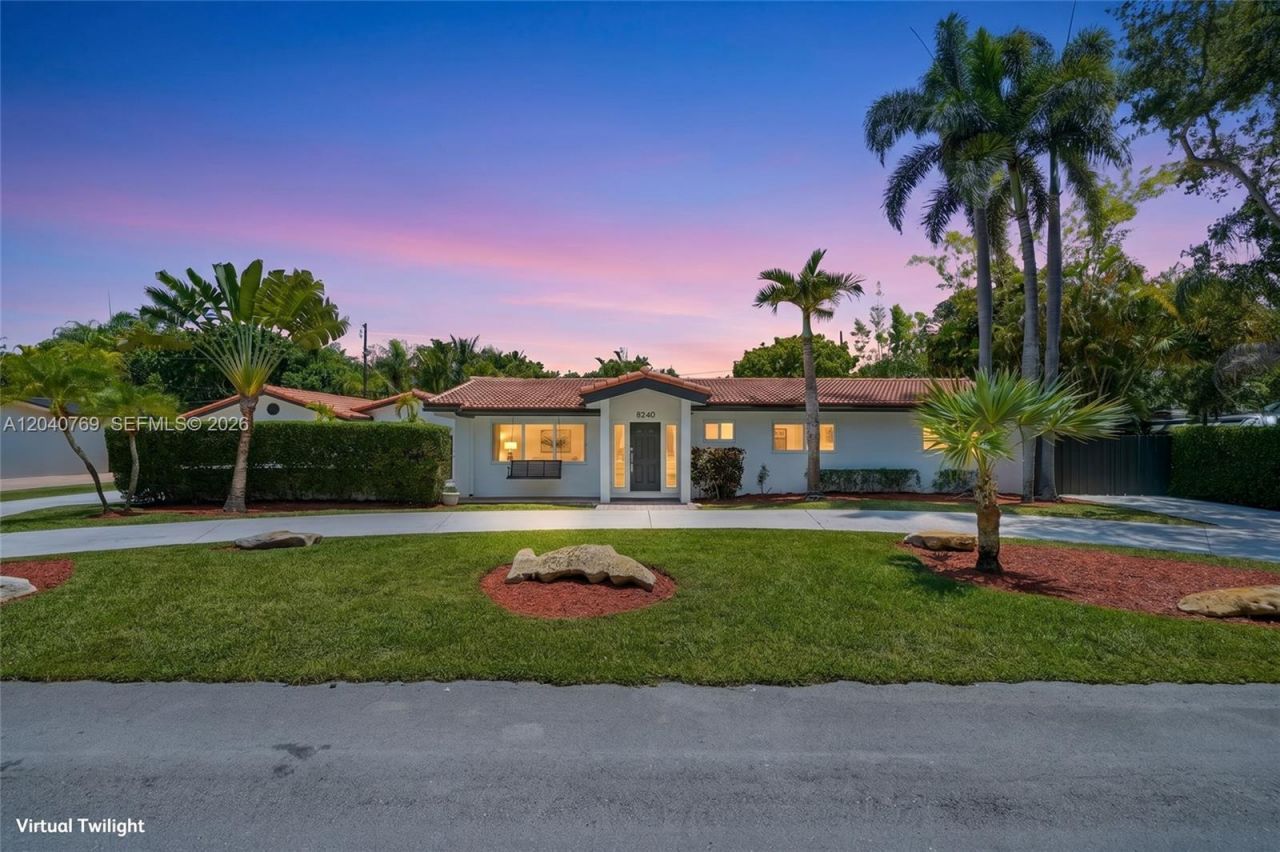 8240 SW 150 Dr , Palmetto Bay, FL 33158 Photo