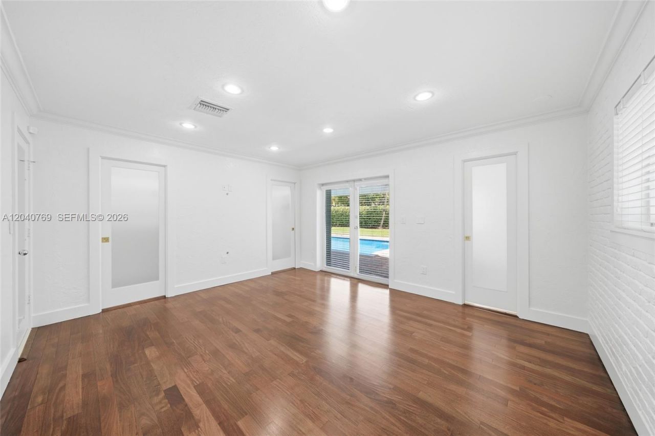 8240 SW 150 Dr , Palmetto Bay, FL 33158 Photo